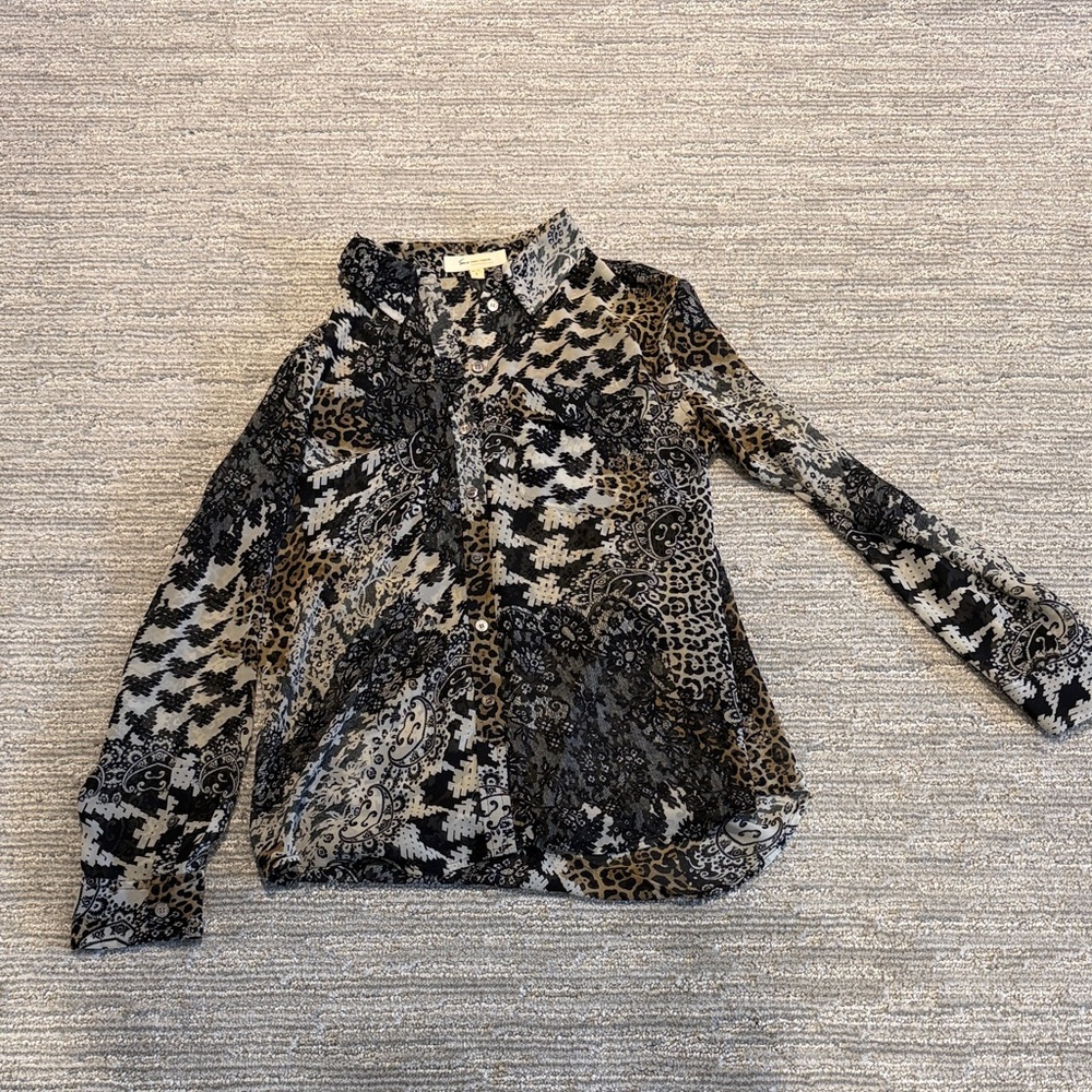 Vince Camuto Monochrome Patterned Top